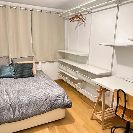 Cozy 3 Bedroom Apartment Dans Republique Paříž Exteriér fotografie