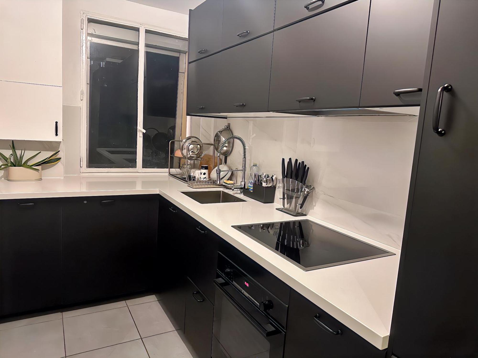 Cozy 3 Bedroom Apartment Dans Republique Paříž Exteriér fotografie