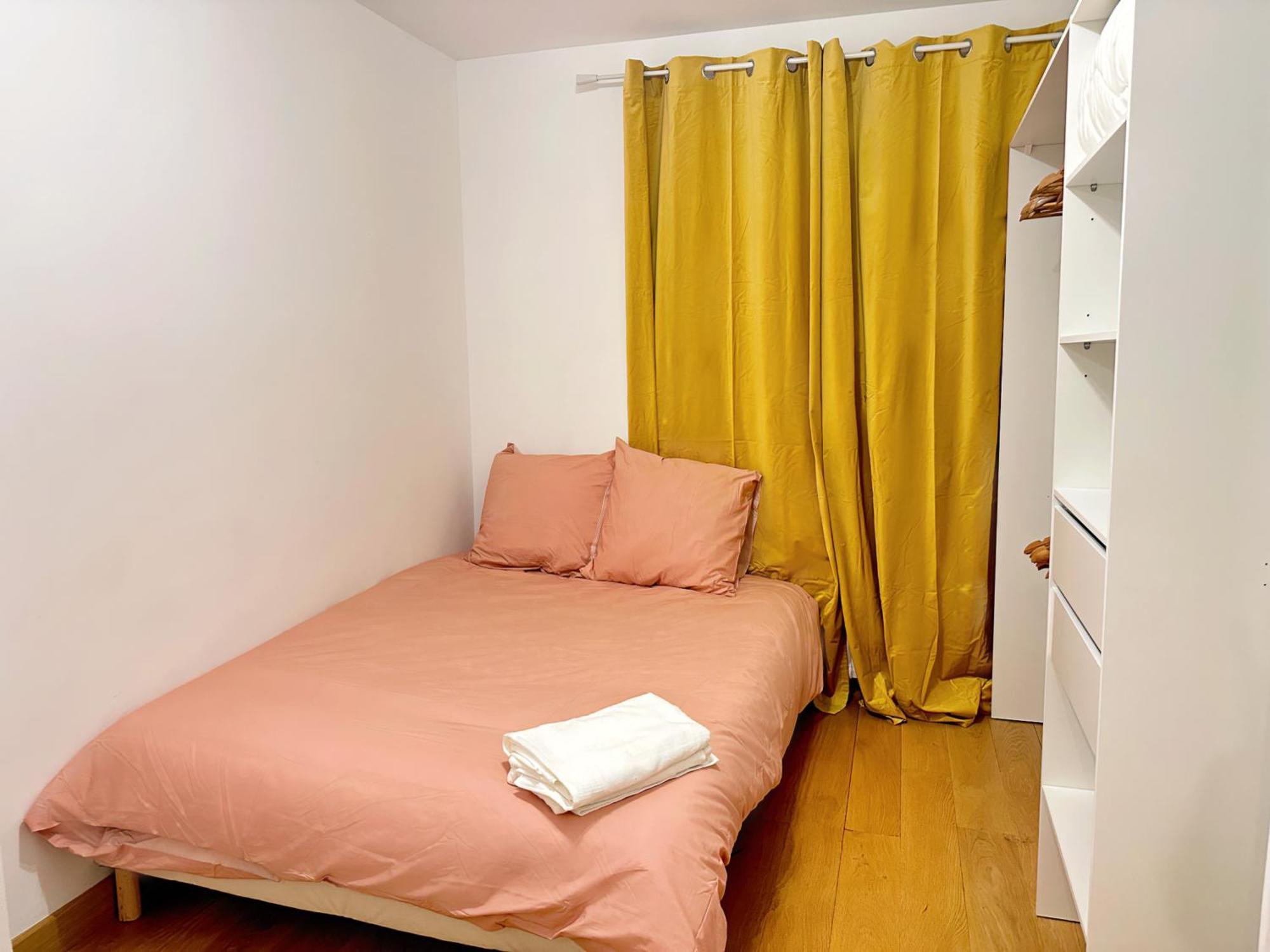 Cozy 3 Bedroom Apartment Dans Republique Paříž Exteriér fotografie