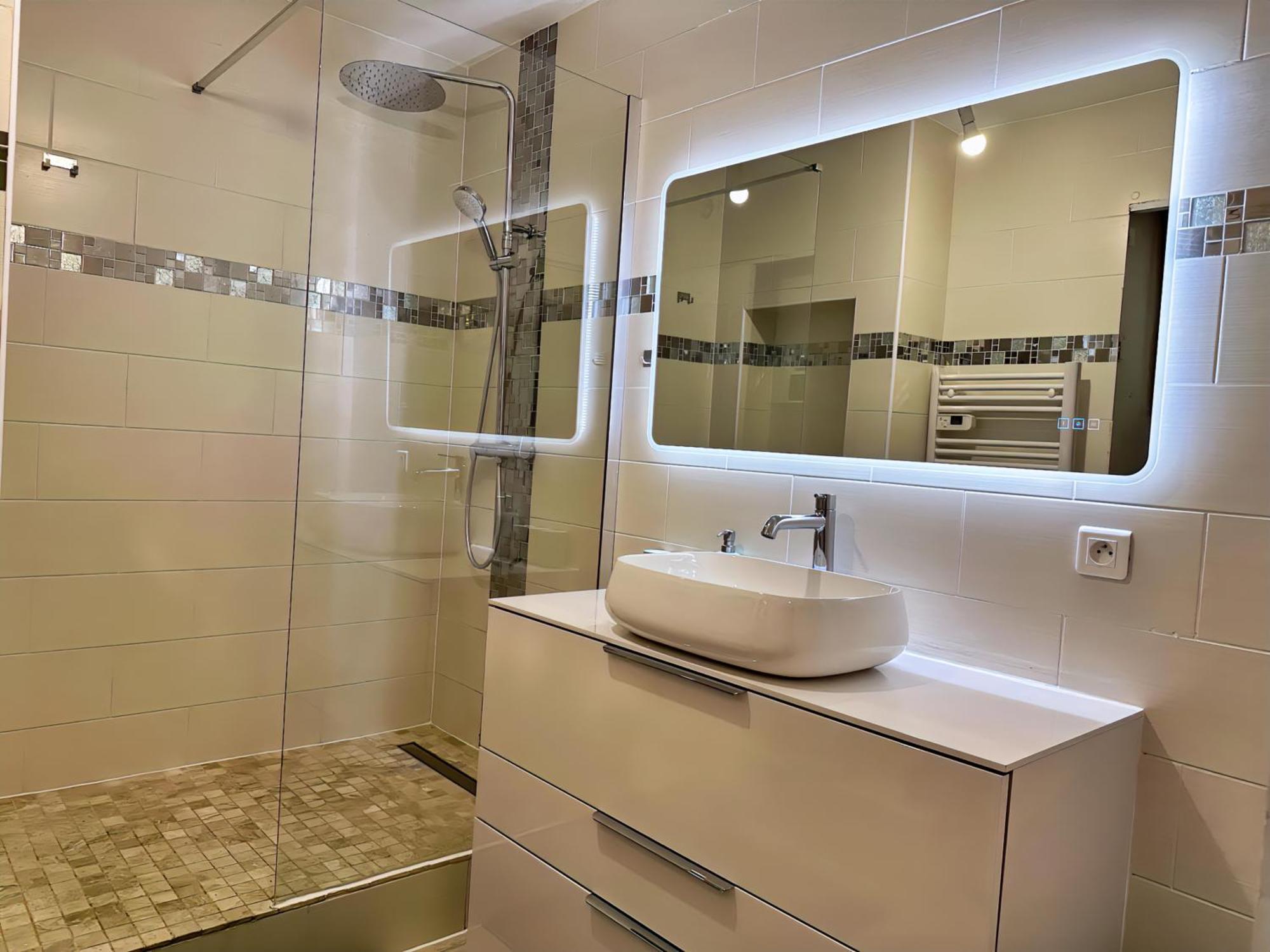 Cozy 3 Bedroom Apartment Dans Republique Paříž Exteriér fotografie