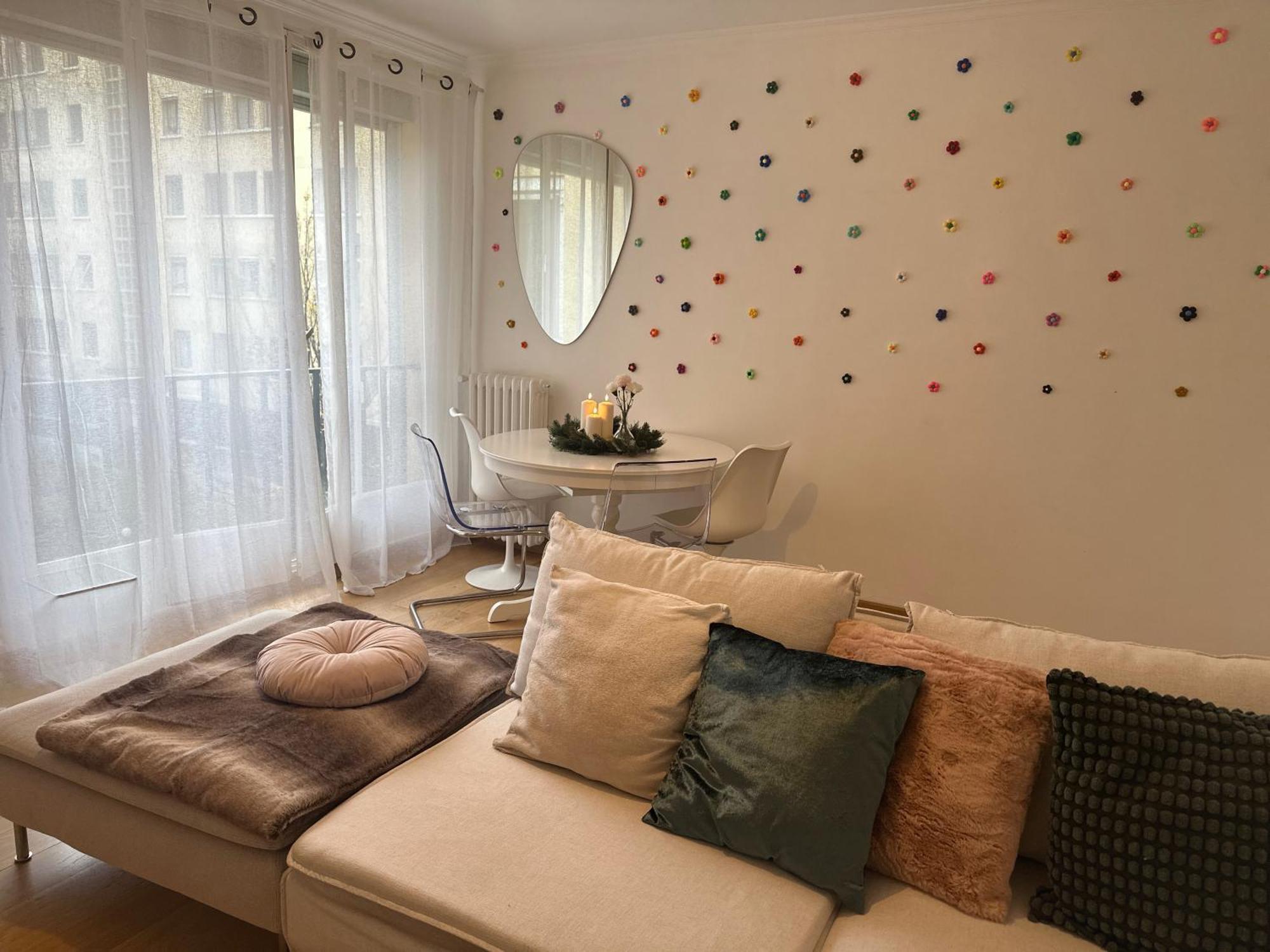 Cozy 3 Bedroom Apartment Dans Republique Paříž Exteriér fotografie
